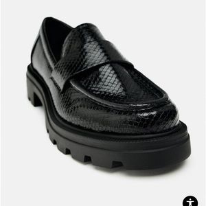 Zara Animal print black loafers size 38